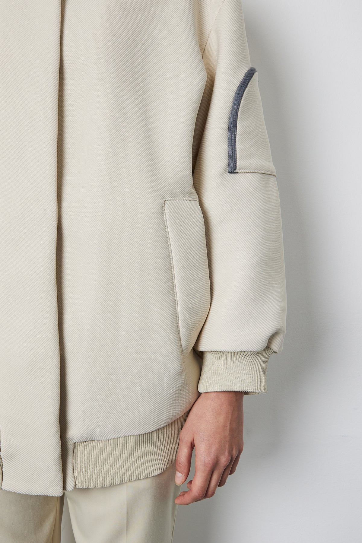 beige