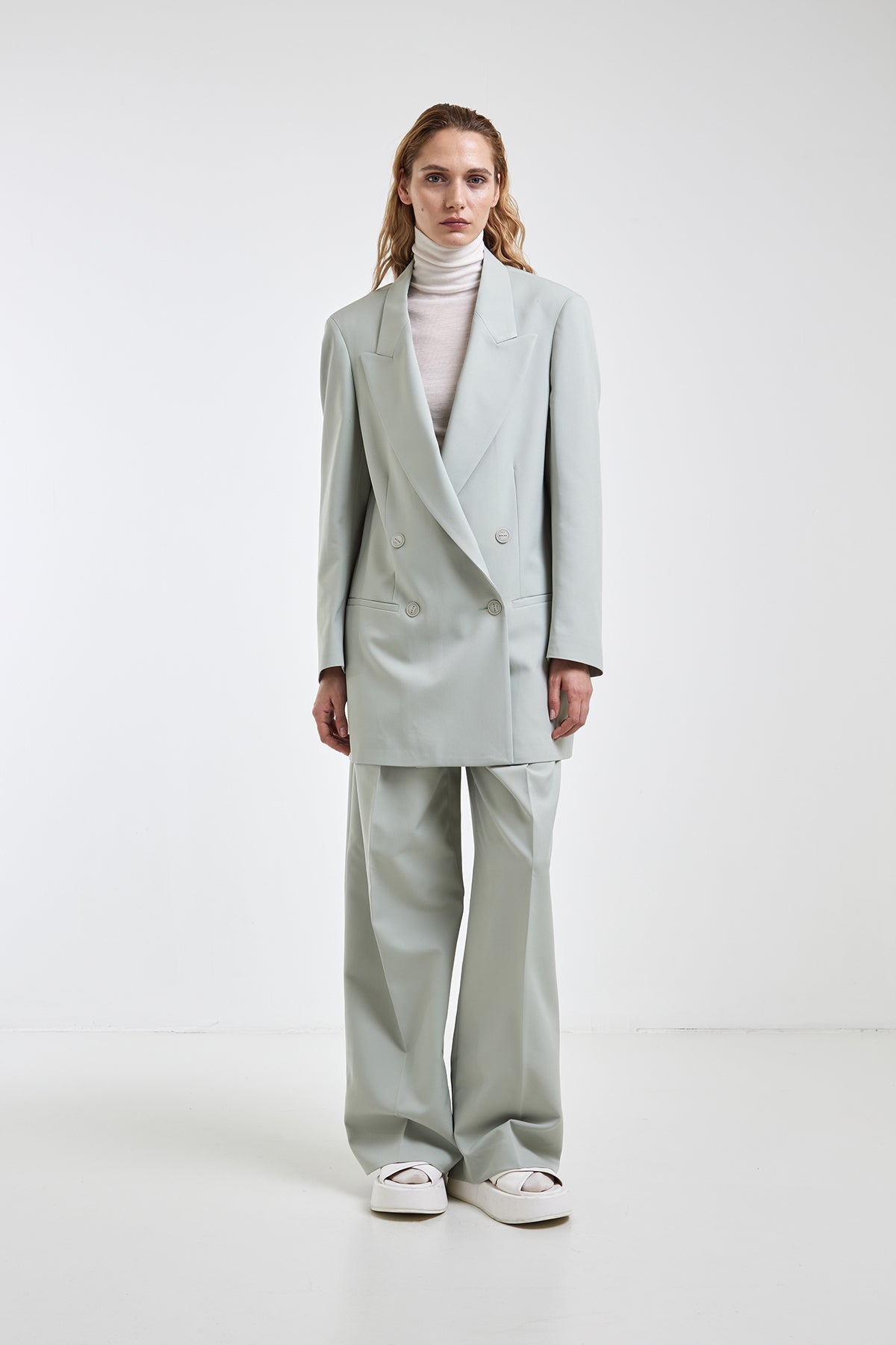 Acaya suit