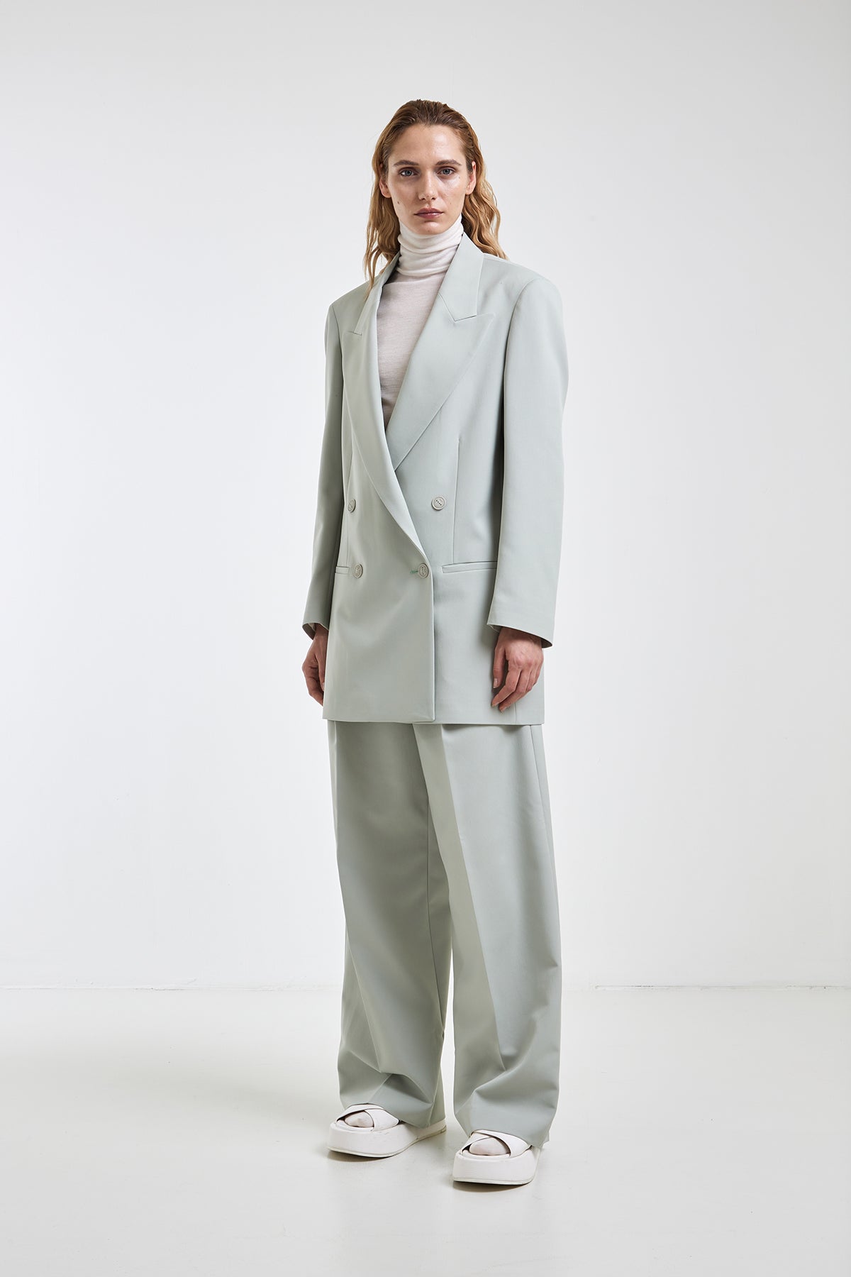 Acaya suit