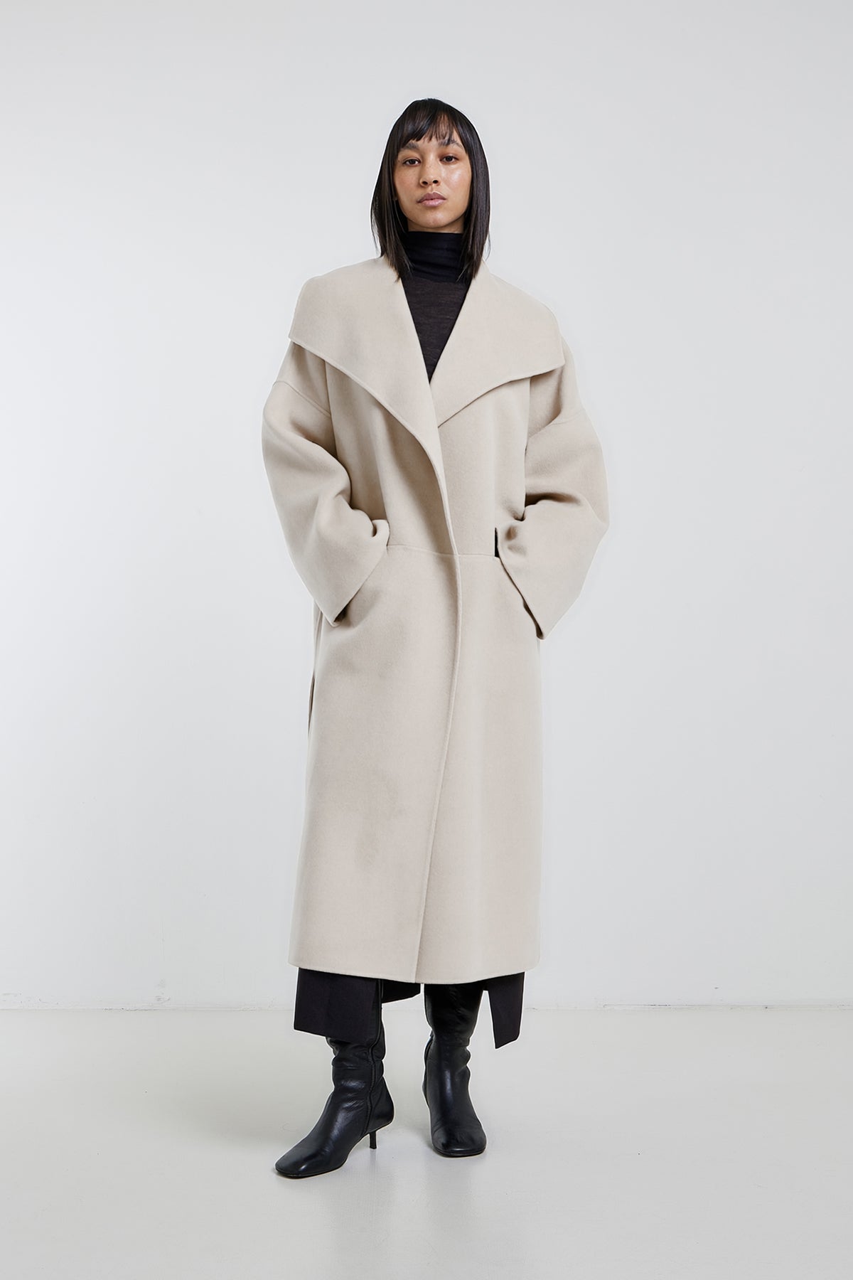 Isolecheradidw Coat
