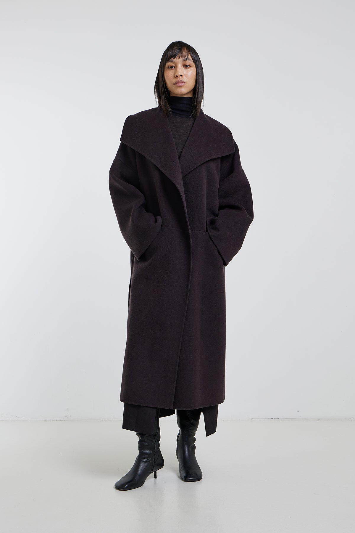 Isolecheradidw Coat