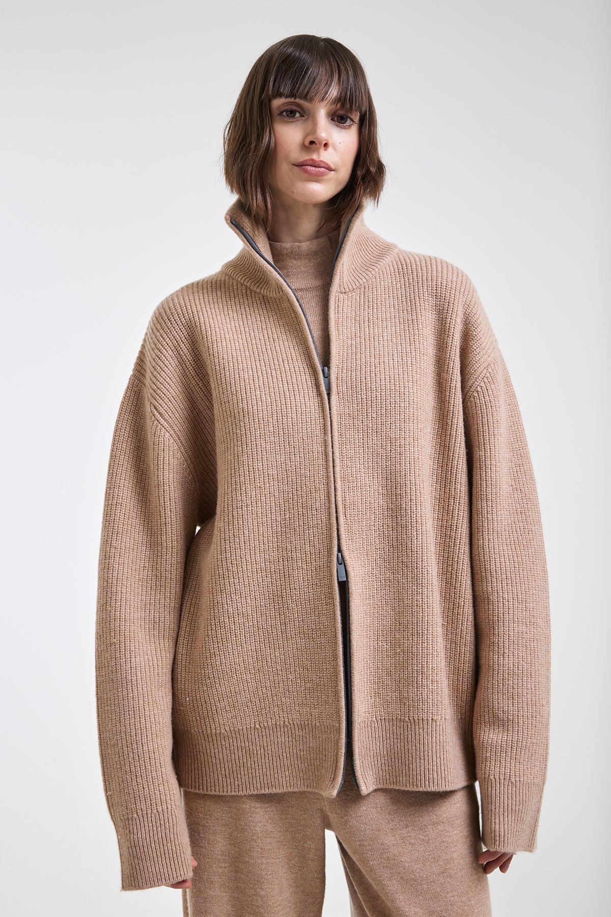 beige