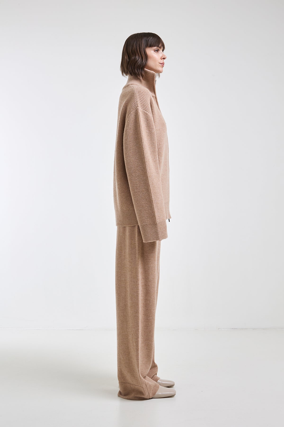 beige