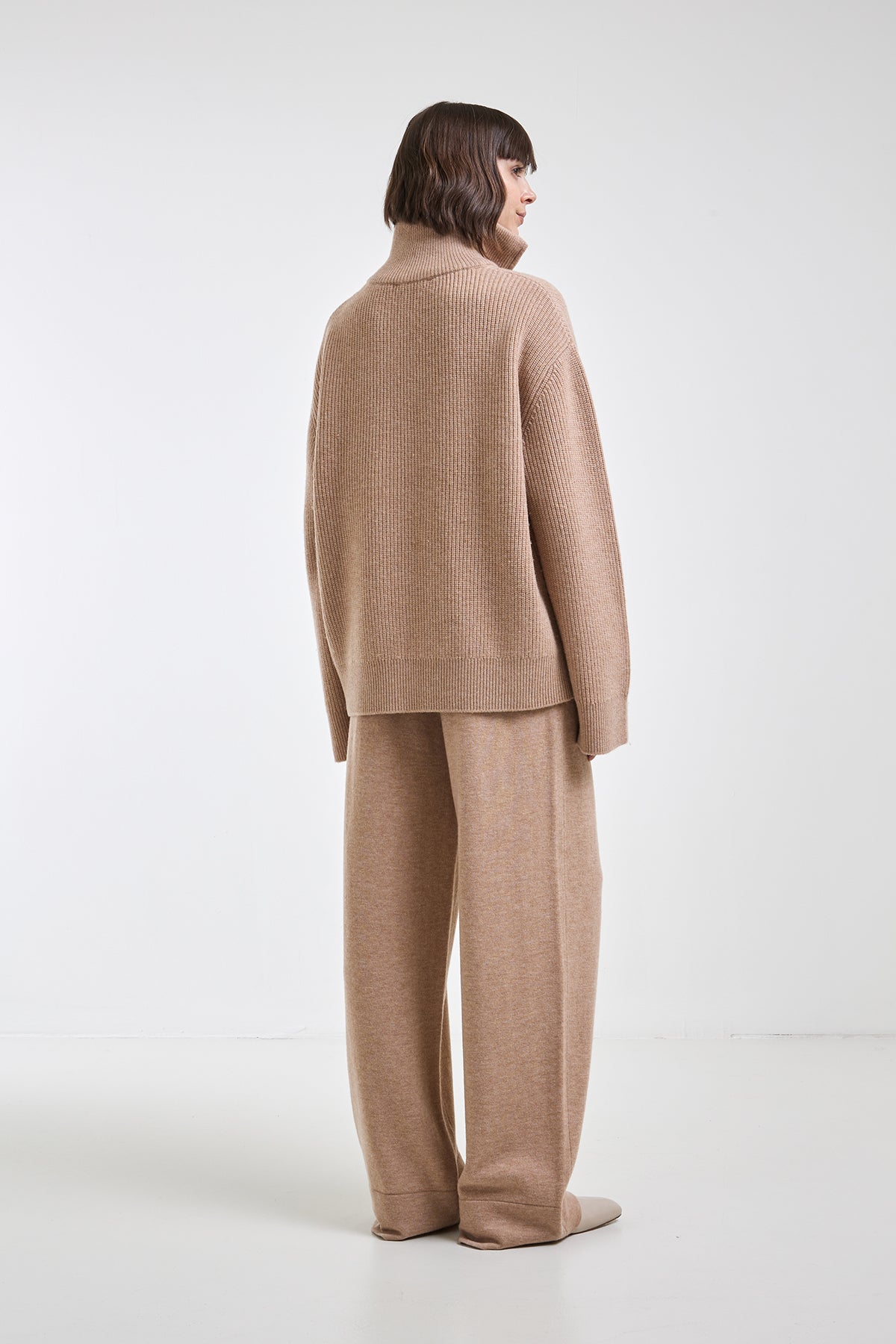 beige
